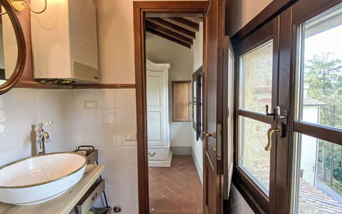 Palaia 629: Appartement, Toevlucht, Stoel, Schaduw, Balkon, Keuken En Eettafel, Restaurant, Eco Hotel, Hotel