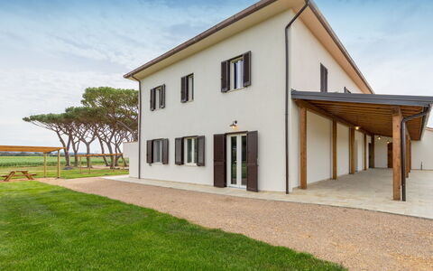Bibbona 15: Appartement, Toevlucht, Stoel, Schaduw, Balkon, Keuken En Eettafel, Restaurant, Eco Hotel, Hotel
