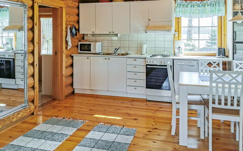 Sinikello: Hout, Flooring, Meubilair, Interieur Ontwerp, Plafond, Keuken, Verdieping, Kamer, Houten Vloer, Countertop