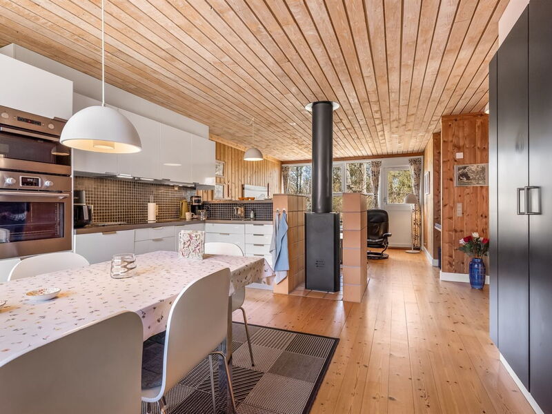 Eivi - 200M from the Sea