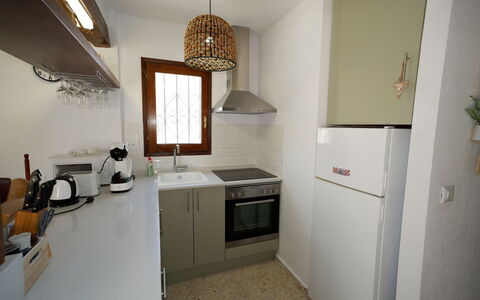 Rincón del Sol: Keuken, Toestel Van De Keuken, Countertop, Major Appliance, Interieur Ontwerp, Flooring, Meubilair, Hout, Cabinetry, Huishoudapparatuur