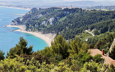 Villa Sole - Exclusive Villa al Conero con Piscina: Blauw, Zwemwater, Kust, Kust En Oceanic Landvormen, Natuurlijk Landschap, Zee, Headland, Terrein, Horizon, Inham