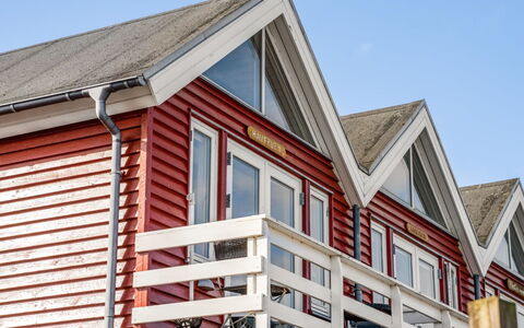 Ljubinka - 5M from the Sea: Siding, Balkon, Plank, Veranda