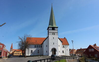 Cedomir - 400M from the Sea