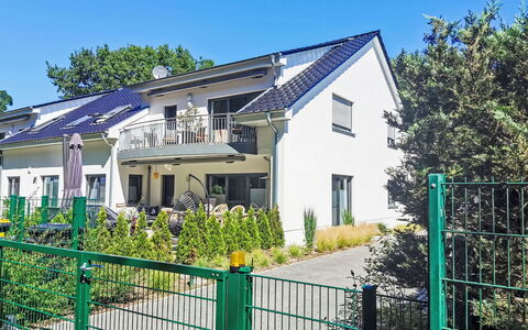 Traumzeit: Woongebied, Buurt, Huis, Huis, Hek, Schaduw, Verblijf, Balkon, Home Schermen, Poort