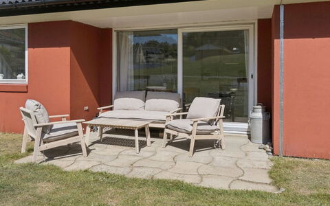 Maksimilian - 300M from the Sea: Meubilair, Buitenmeubels, Tableware, Tafel, Drinkware, Stoel, Buitentafel, Voedsel, Fles