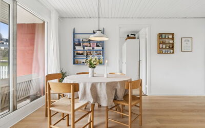 Maksimilian - 300M from the Sea