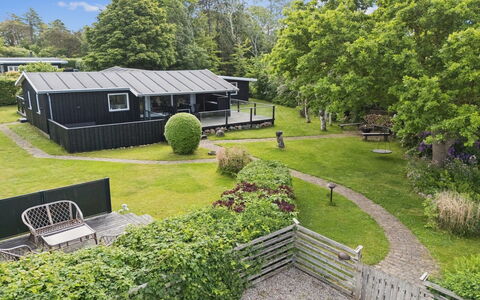 Marillia - 75M from the Sea: Gras, Struik, Tuin, Huis, Land Lot, Dak, Groundcover, Verblijf, Gazon