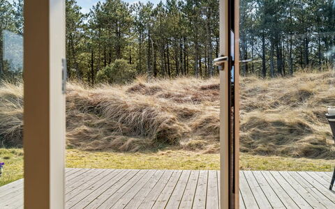 Steinunn - 600M from the Sea: Meubilair, Hout, Interieur Ontwerp, Flooring, Verdieping, Stoel, Kamer, Plafond, Woonkamer, Appartement