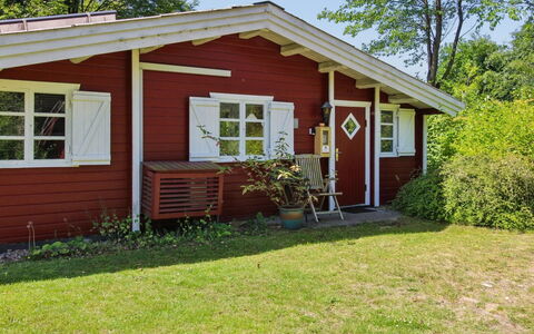 Jalina - 30Km from the Sea: Hout, Huis, Verblijf, Dak, Deur, Huis, Struik, Land Lot, Landelijk Gebied, Siding