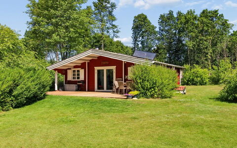 Jalina - 30Km from the Sea: Meubilair, Buitenmeubels, Tableware, Tafel, Drinkware, Stoel, Buitentafel, Voedsel, Fles