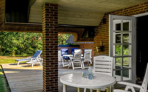 Ullamaj - 700M from the Sea: Meubilair, Hout, Stoel, Buitenmeubels, Tafel, Veranda, Huis, Steen, Buitentafel, Verblijf