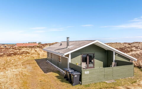 Eida - 400M from the Sea: Meubilair, Interieur Ontwerp, Hout, Plafond, Flooring, Verdieping, Houten Vloer, Keuken En Eettafel, Tafel, Lichte Inrichting