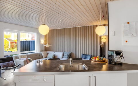 Annakarin - 1.2Km from the Sea: Interieur Ontwerp, Countertop, Hout, Keuken, Meubilair, Plafond, Lichte Inrichting, Flooring, Huis, Verlichting