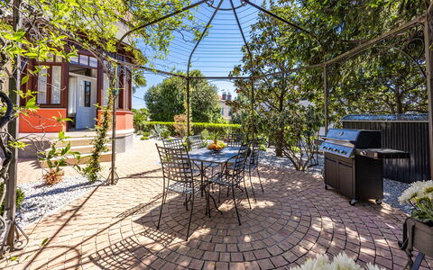 Apartment Noa Opatjia: Tuin, Schaduw, Landgoed, Outdoor Structuur, Landscaping, Werf, Eco Hotel, Backyard, Stoel, Villa