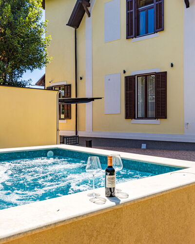Apartment Noa Opatjia