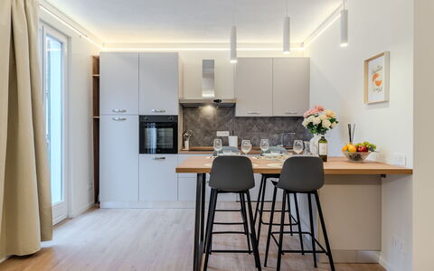 Terrazza Segreta Around Como Lake: Meubilair, Interieur Ontwerp, Countertop, Keuken, Flooring, Lichte Inrichting, Hout, Plafond, Keuken En Eettafel, Huis