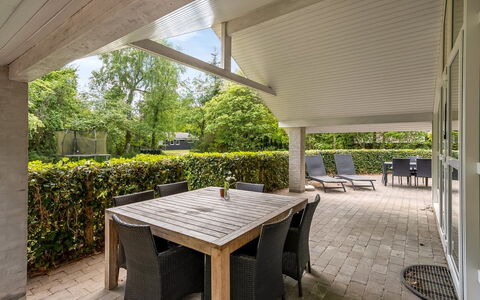 Antoinetta - 350M from the Sea: Hout, Plafond, Veranda, Huis, Schaduw, Buitenmeubels, Tuin, Landgoed, Stoel, Outdoor Structuur
