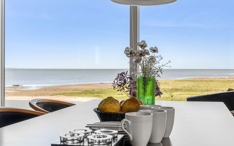 Nadua - 25M from the Sea: Meubilair, Interieur Ontwerp, Tafel, Keuken En Eettafel, Zee, Stoel, Eetkamer, Oceaan, Koffietafel, Natuurlijk Materiaal
