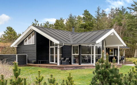 Joske - 2Km from the Sea: Meubilair, Hout, Interieur Ontwerp, Flooring, Verdieping, Stoel, Kamer, Plafond, Woonkamer, Appartement
