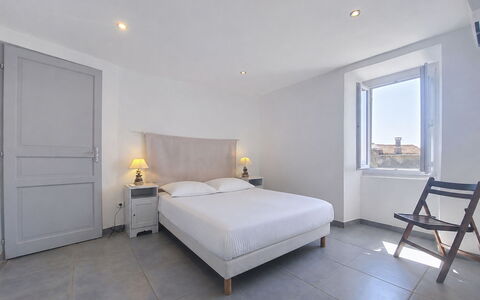 Casa Giuliani: Slaapkamer, Meubilair, Bed, Laken, Bedding, Bed Frame, Hotel, Linens, Matras, Hoofdkussen
