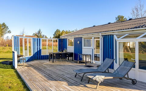 Nedzad - 500M from the Sea: Huis, Dak, Huis, Verblijf, Struik, Groundcover, Landgoed, Boerderij, Siding, Garden Gebouwen
