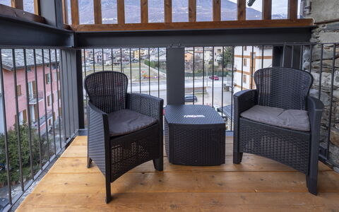 Valtellina 646: Water, Boom, Zwembad, Toevlucht, Tuin, Eco Hotel, Schaduw, Landscaping, Tropen