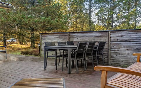 Neval - 150M from the Sea: Hout, Tuin, Backyard, Land Lot, Huis, Dak, Schaduw, Dek, Hardwood, Werf