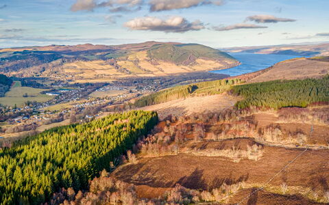 Loch Ness Lodge: Bergachtig Landvormen, Heuvel, Natuur, Berg, Natuurlijk Landschap, Vegetation, Hoogland, Landschap, Horizon, Ecoregio