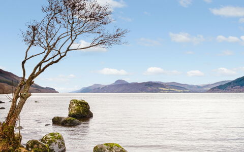 Loch Ness Lodge: Water, Zwemwater, Bergachtig Landvormen, Natuurlijk Landschap, Berg, Heuvel,  Felsen\, Landschap, Hoogland, Bank