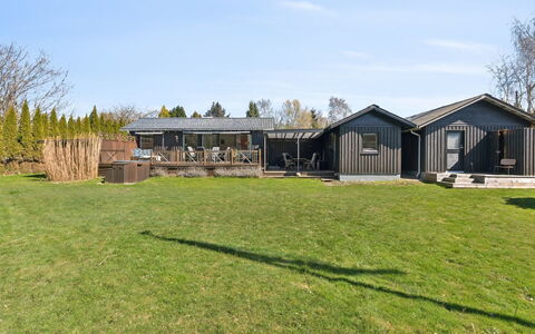 Emelita - 1.1Km from the Sea: Huis, Verblijf, Veranda, Siding, Boerderij, Outdoor Structuur