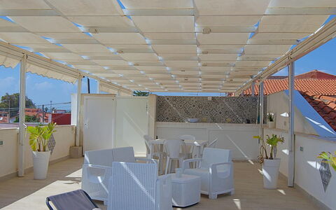 Casa Amare: Buitenmeubels, Schaduw, Stoel, Outdoor Structuur, Luifel, Balkon, Pergola, Ontwerp, Canopy, Paraplu
