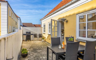 Loreia - 300M from the Sea