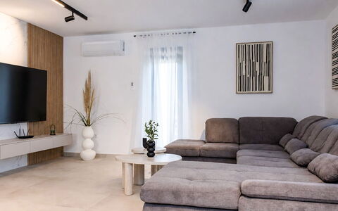 Antica: Meubilair, Interieur Ontwerp, Flooring, Bankstel, Verdieping, Hout, Woonkamer, Appartement, Plafond, Huis