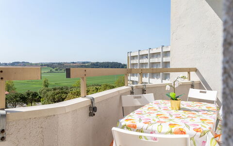 Suite Riviera: Muur, Appartement, Balkon, Condominium, Daylighting, Kamerplant