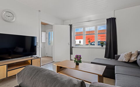 Bisera - 3Km from the Sea: Dak, Huis, Huis, Verblijf, Deur, Siding, Dek, Veranda, Plank, Hardwood