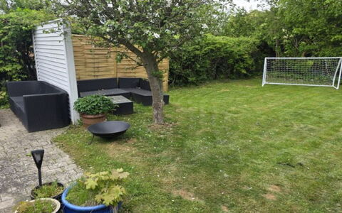 Bisera - 3Km from the Sea: Dak, Huis, Huis, Verblijf, Deur, Siding, Dek, Veranda, Plank, Hardwood