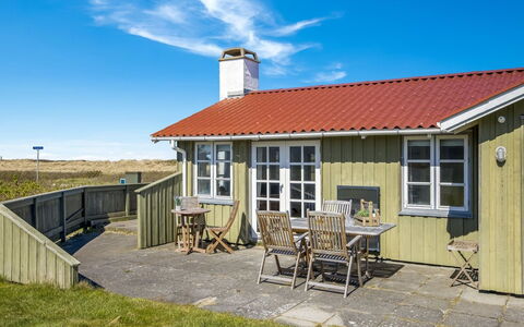 Ovine - 200M from the Sea: Hout, Huis, Verblijf, Huis, Dak, Landelijk Gebied, Siding, Blokhut, Garden Gebouwen, Hardwood
