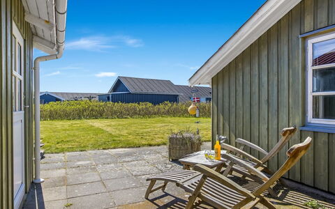 Ovine - 200M from the Sea: Hout, Huis, Verblijf, Huis, Dak, Landelijk Gebied, Siding, Blokhut, Garden Gebouwen, Hardwood