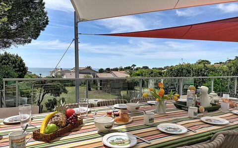 L'Incroyable: Zwembad, Hotel, Balkon
