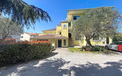 Rovinj 146: Zwembad, Hotel, Balkon