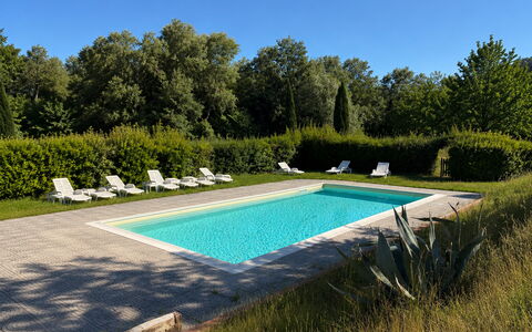 Civico108 Vacation Home, Pool, Castellina in Chian: Zwembad, Tuin, Gazon, Landgoed, Landscaping, Boerderij, Buitenmeubels, Werf, Hacienda, Backyard