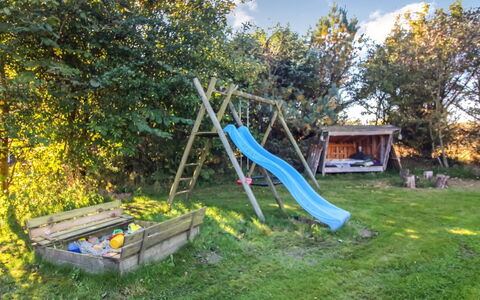 Arman - 900M from the Sea: Hout, Huis, Verblijf, Huis, Zwembad, Veranda, Deur, Toevlucht, Schaduw, Landgoed