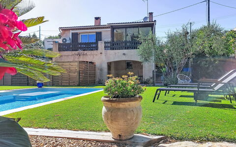 Villa Dolce Vita: Woongebied, Zwembad, Huis, Tuin, Landgoed, Toevlucht, Hacienda, Landscaping, Backyard, Bloempot