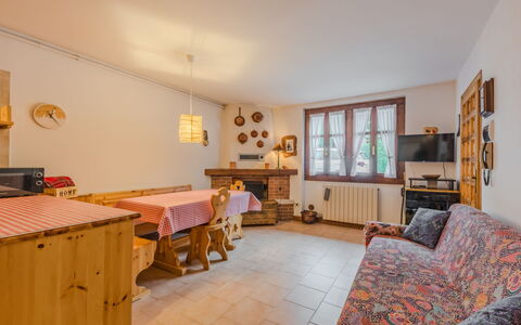 Lo Chalet del Bepy: Hout, Meubilair, Interieur Ontwerp, Huis, Kamer, Plafond, Stoel, Beits, Woonkamer, Hardwood