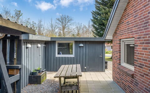 Garlef - 10Km from the Sea: Meubilair, Hout, Interieur Ontwerp, Flooring, Verdieping, Stoel, Kamer, Plafond, Woonkamer, Appartement