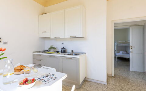 Casale Oleandro Marino: Flooring, Interieur Ontwerp, Verdieping, Kamer, Plafond, Appartement, Cabinetry, Countertop, Gieten, Toestel Van De Keuken