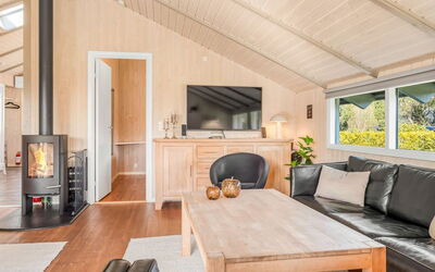 Roope - 800M from the Sea