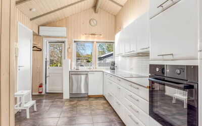 Roope - 800M from the Sea