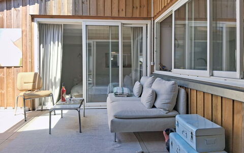 Altana: Meubilair, Balkon, Schaduw, Tuin, Buitenmeubels, Stoel, Veranda, Werf, Landscaping, Backyard